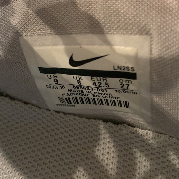 NWOB Mens Nike Lunarlon golf spikes. Size 9. - Picture 5 of 6